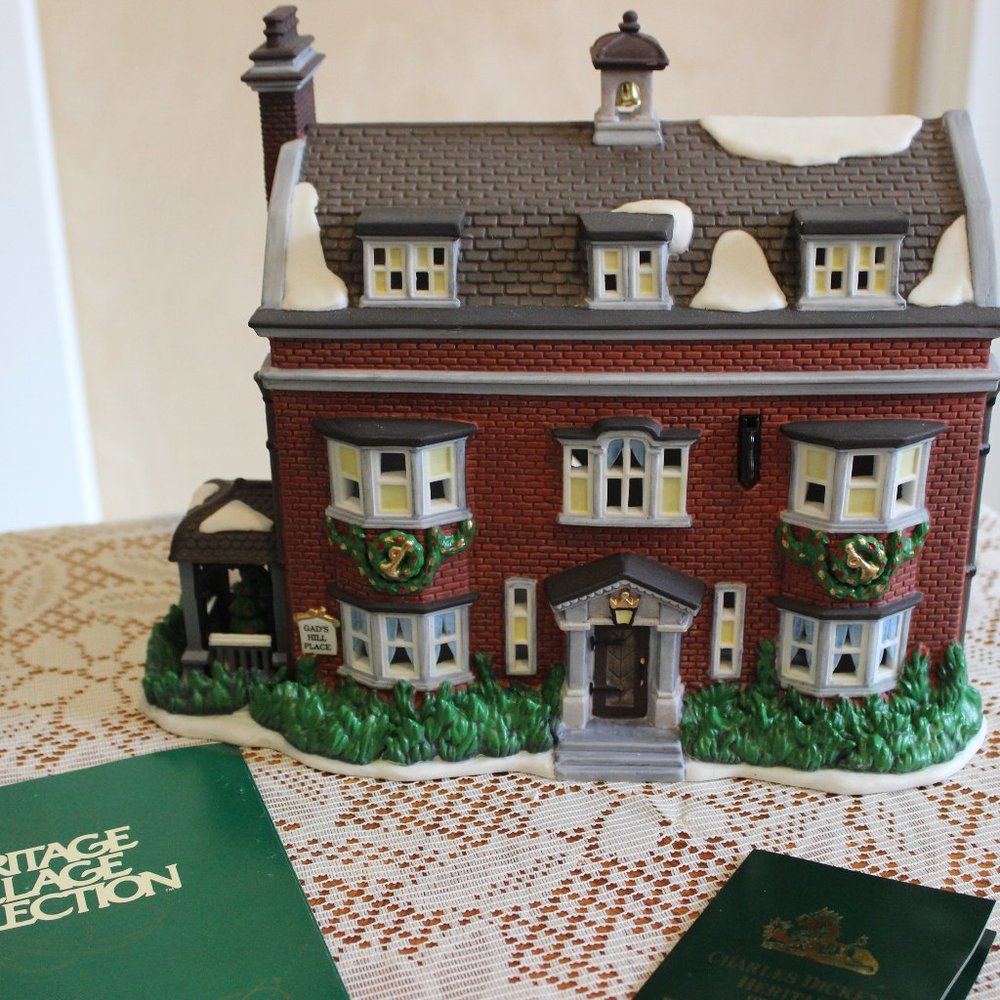 Dickens village series "Gad's Hill Place" 6th edition 1997